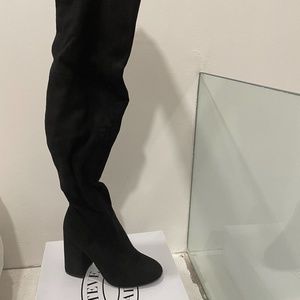 Steve Madden Knee high Black boot